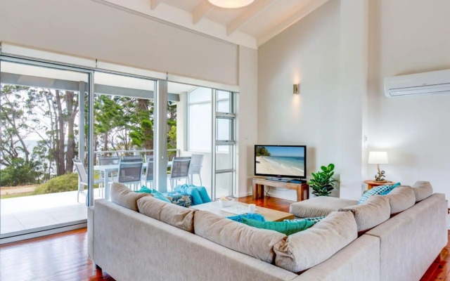 Harlequin Beach House 4pm Check Out Sundays
