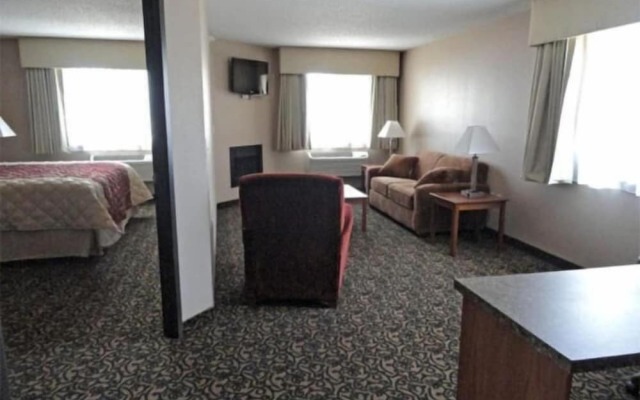 Canby Inn And Suites