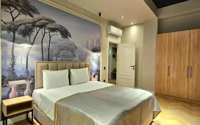 Luxury City Apart Hotel