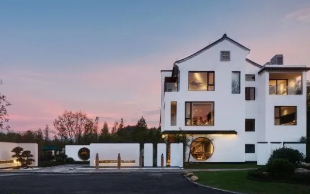 Anji Wild Luxury Vacation Villa by Wuli Lake