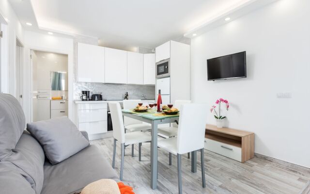 C104A Brand New Apartment, Big Terrace, Pool