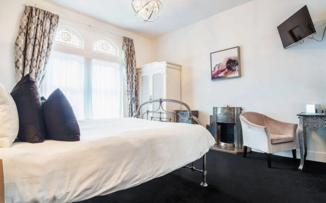 Somerset House Hotel & Restaurant