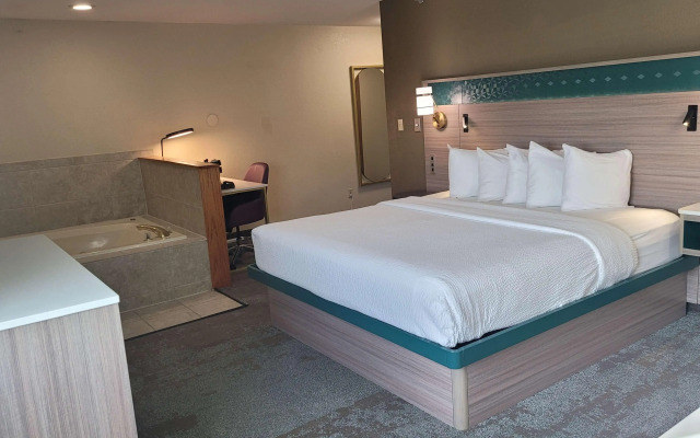 Best Western Plus Altoona Inn