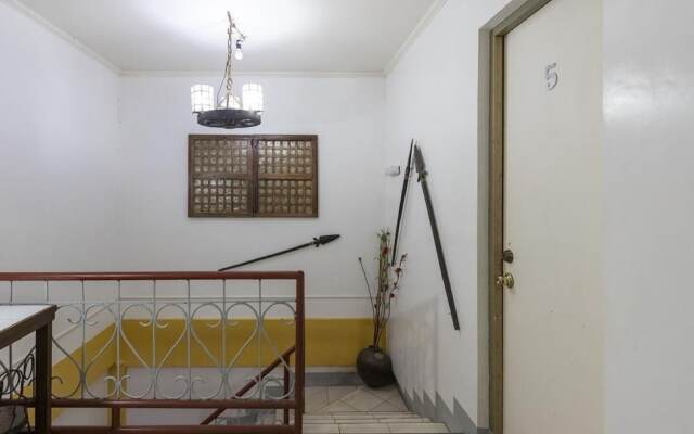 Coffee Swings Lodging House