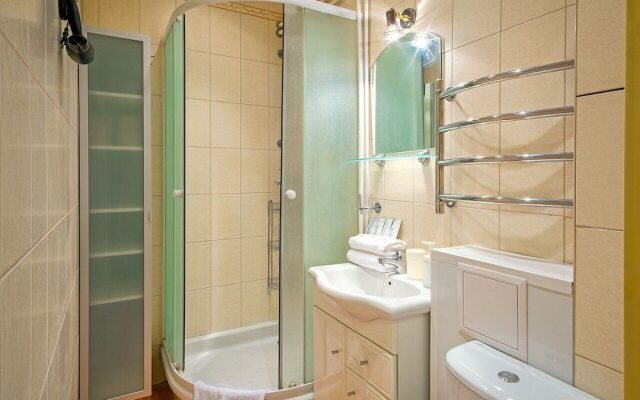 LuxApartments Lyusinovskaya street 48-50