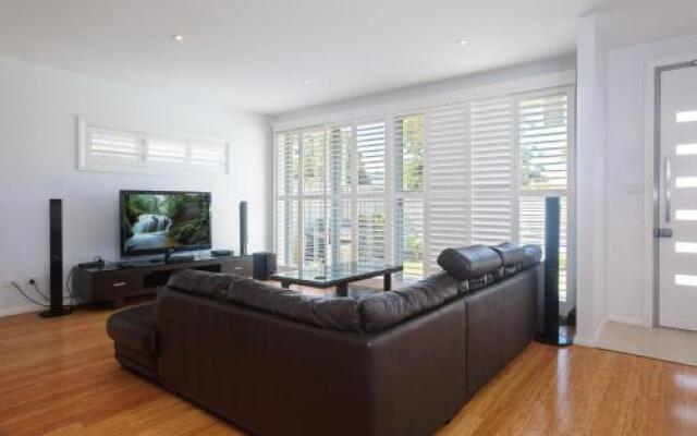 7a Judith Street - stunning duplex with ducted air conditioning