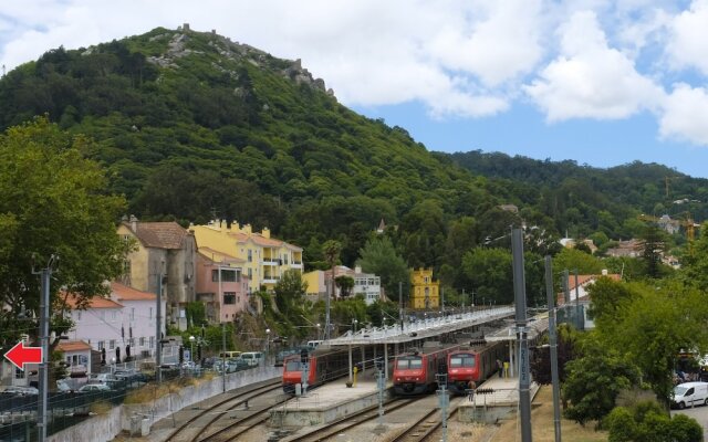 Idyllic Apartment Sintra S Train Station