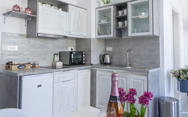 Feidias luxury flat Psyrri square