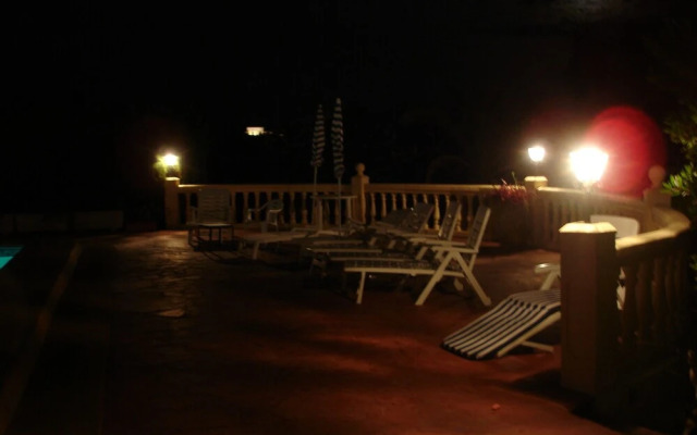 Estrella Lodge Pension B&B
