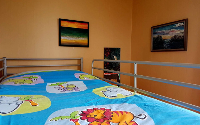 Chillawhile Backpackers Art Gallery