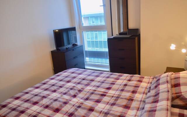 Modern 1 Bedroom Apartment off Leith Walk