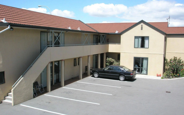 Samhil Motor Lodge