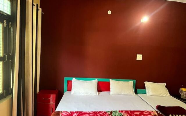 Goroomgo Girish Alay Homestay Uttarakhand