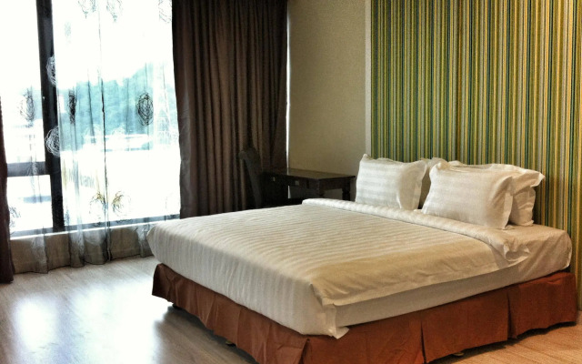 Borneo Vista Suites Hotel