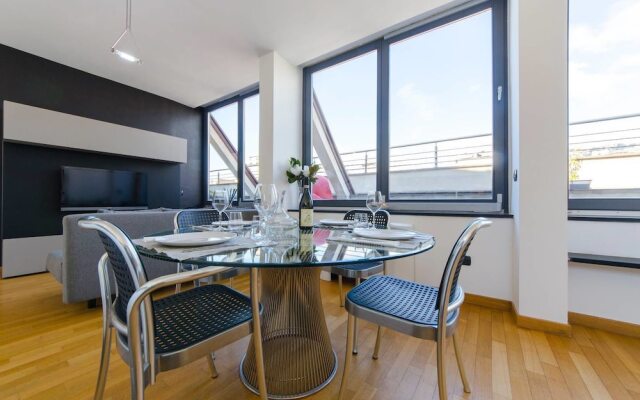 Altido Penthouse next to Acquario