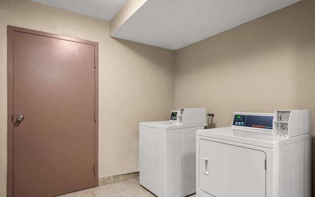 Quality Inn - Near Serenoa Golf Club