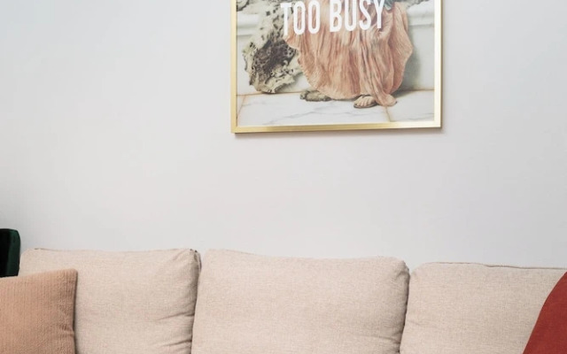Retro Glamour by Upstairs