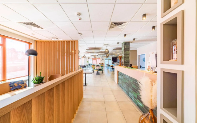 Mandarina Hotel Luxembourg Airport ( Ex Campanile)