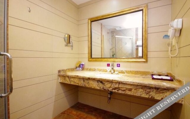 Yueliang Bandao Business Hotel