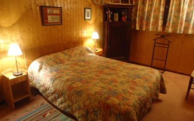 House Chalet savoyard - simplicité, pistes, calme et vue (bat215)