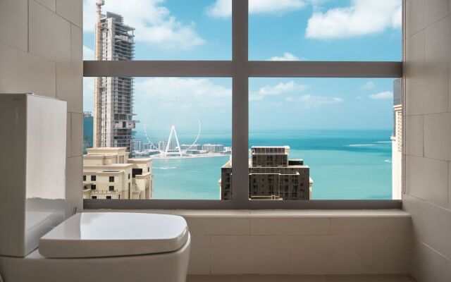Marvelous apt. with stunning views in JBR