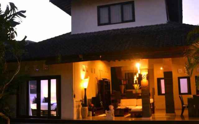 Villa Adhyatma