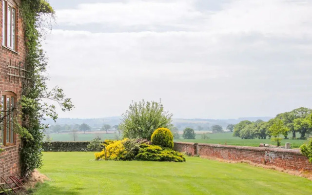 The Manor House at Kenwick Lodge