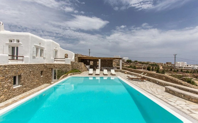 Villa Super Three