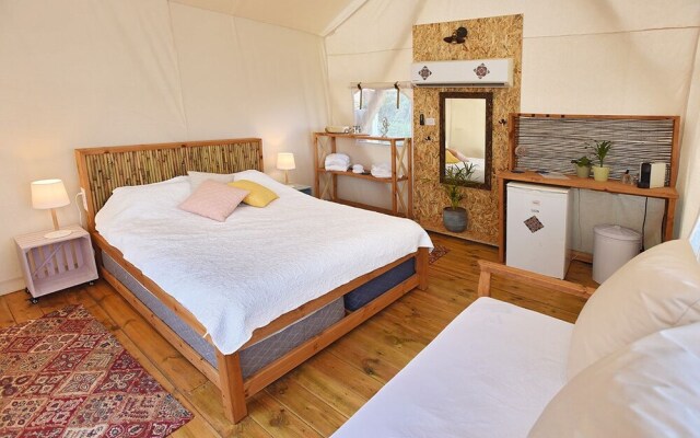 Colonia Rest House Glamping