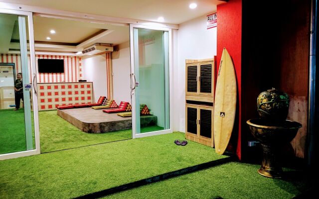 Popeyes Hostel Coffeeshop and Beer Bar