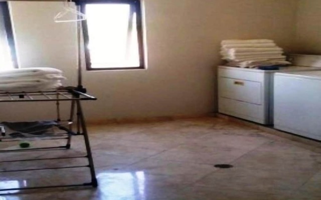 Casa Los Reyes Cerritos 8