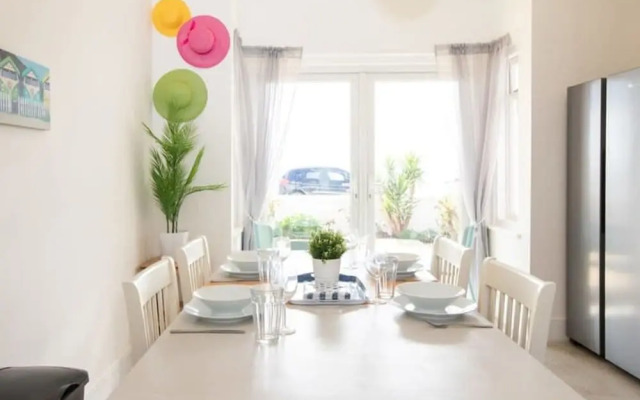 Absolute Beachfront With Decked Garden Oasis and Views