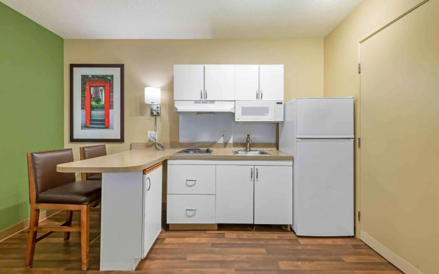 Extended Stay America Suites Washington DC Falls Church
