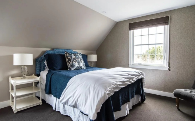 Russell House Bed & Breakfast