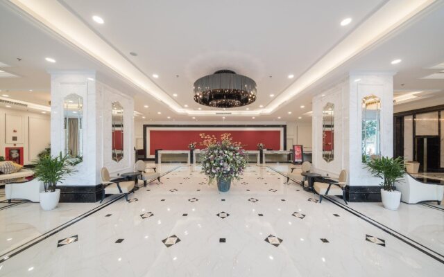 Melia Vinpearl Nha Trang Empire Hotel