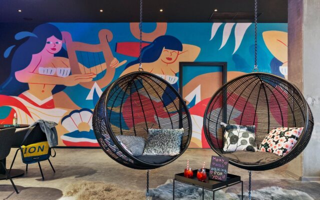 Moxy Copenhagen Sydhavnen