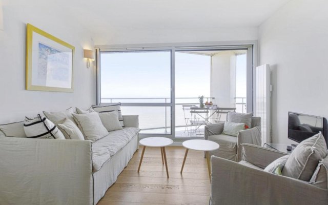 Bright T2 with balcony and sea view in Biarritz