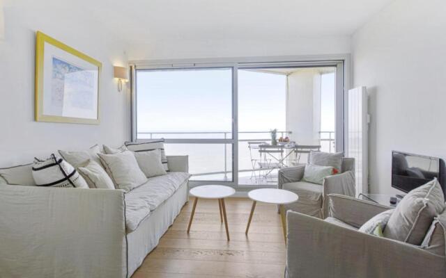 Quiet Flat With Terrace And Amazing View On The Ocean In Biarritz Welkeys