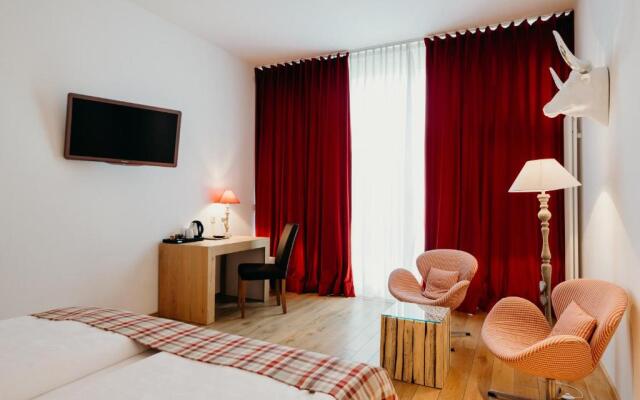 Hotel Crystal