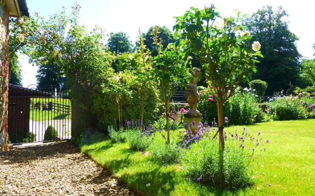 Blounts Court Farm