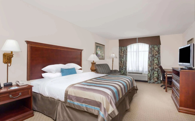 Lexington Expo Hotel by IHG