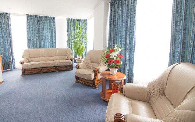 Hotel Trotus