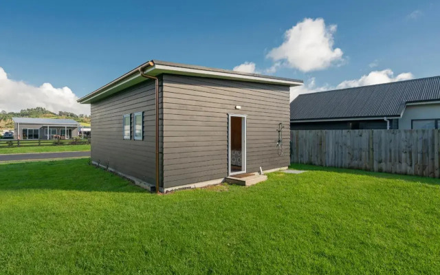 Sundaze Escape - Cooks Beach Holiday Home