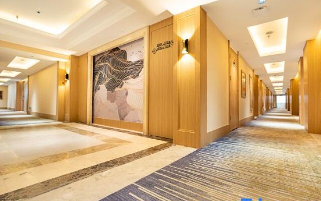 Starway Hotel (Zhengzhou Zhongyuan Wanda Plaza Central Hospital Store)