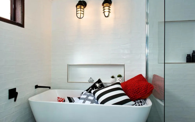 UNIQUE - New York Loft Style Townhouse