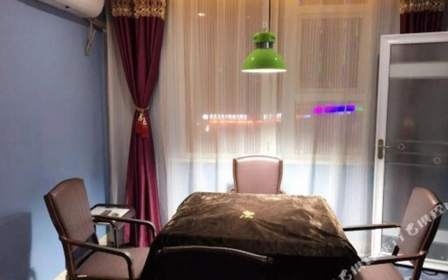 Wuxue 520 Theme Hotel