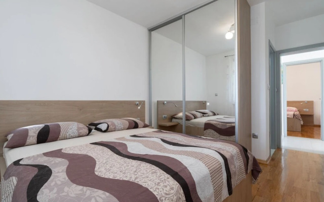 Modern Villa Near the Sea