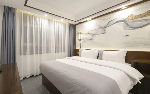 Floral Hotel Fenghuang Yixin Courtyard Residence