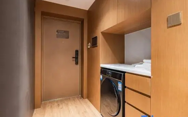 Yunxi Suite Hotel (Chunxi Road Tianfu Square)