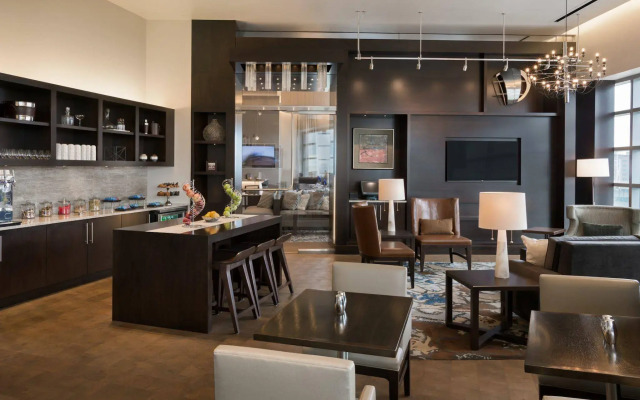 Buffalo Marriott at LECOM HARBORCENTER